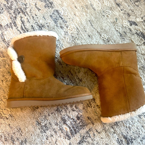 UGG Koolaburra brown fur lined winter boots size 9. - Picture 1 of 9